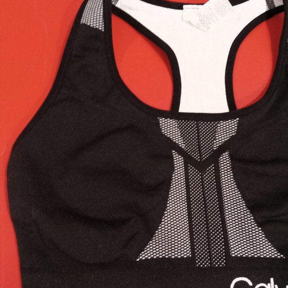NWOT Calvin Klein performance black & white sport bra size M - Picture 3 of 6